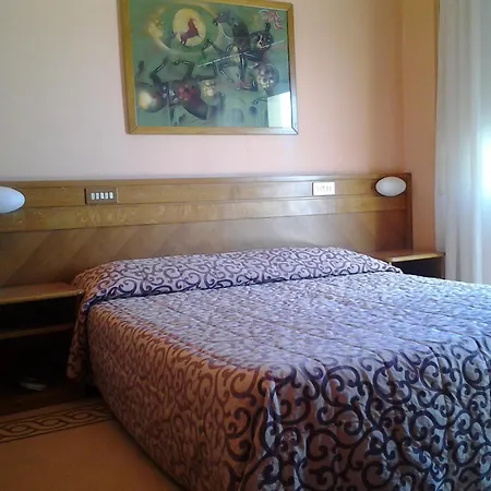 Hotel Dante Family