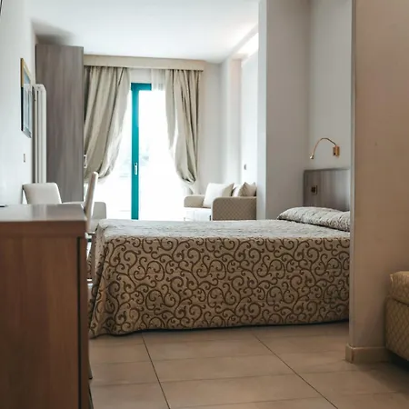 Hotel Dante Family